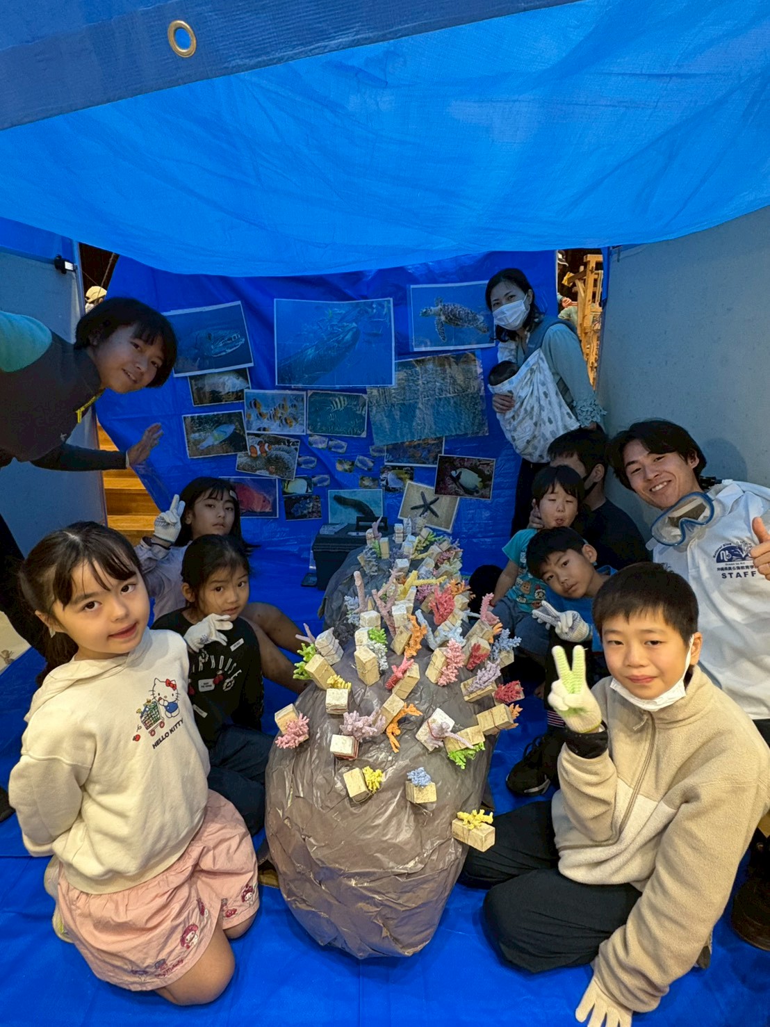 学びフェスでサンゴの植付け体験を地域の子どもたちと学習